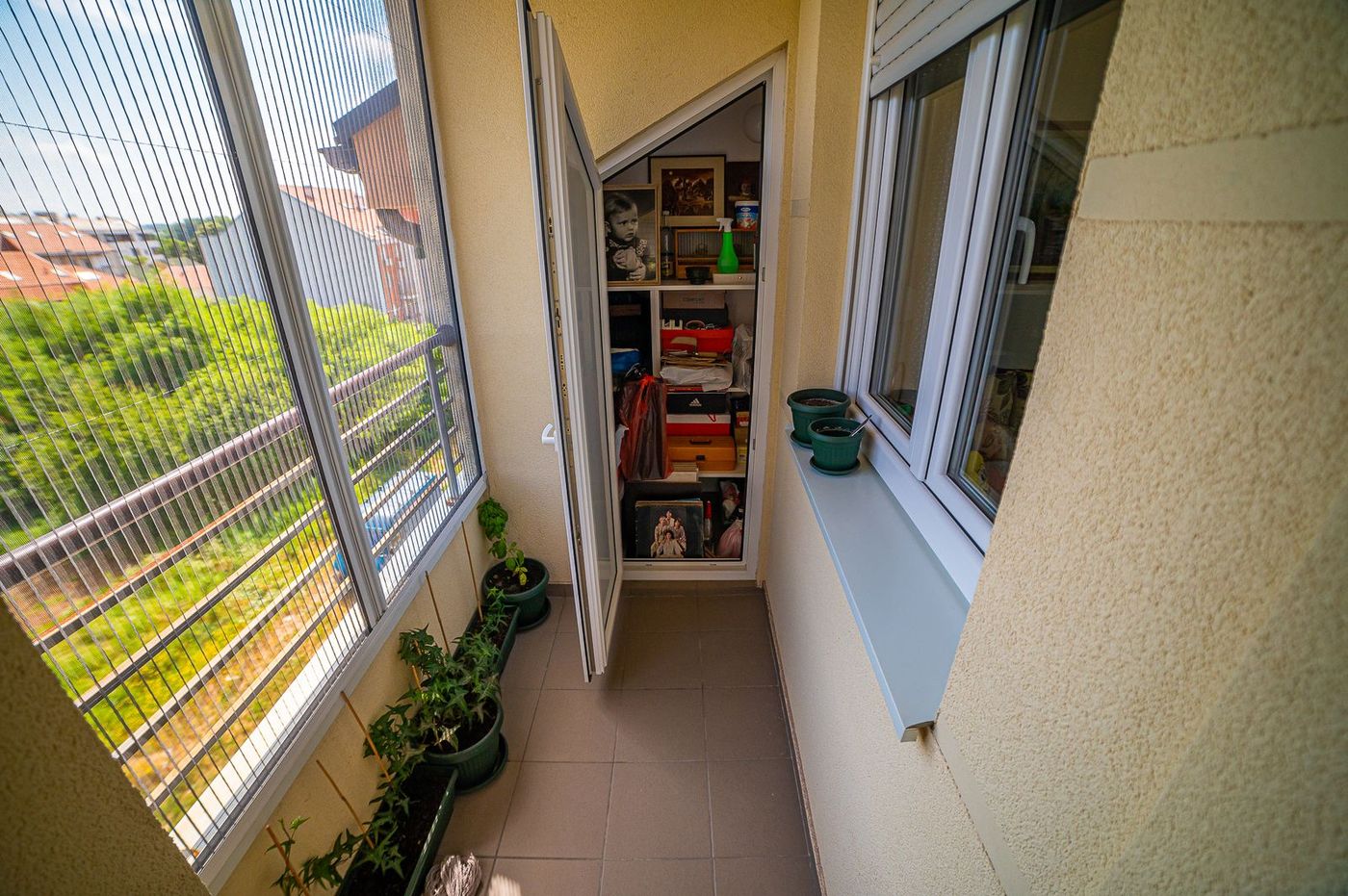 Nova zgrada   namešten stan sa parking mestom 4