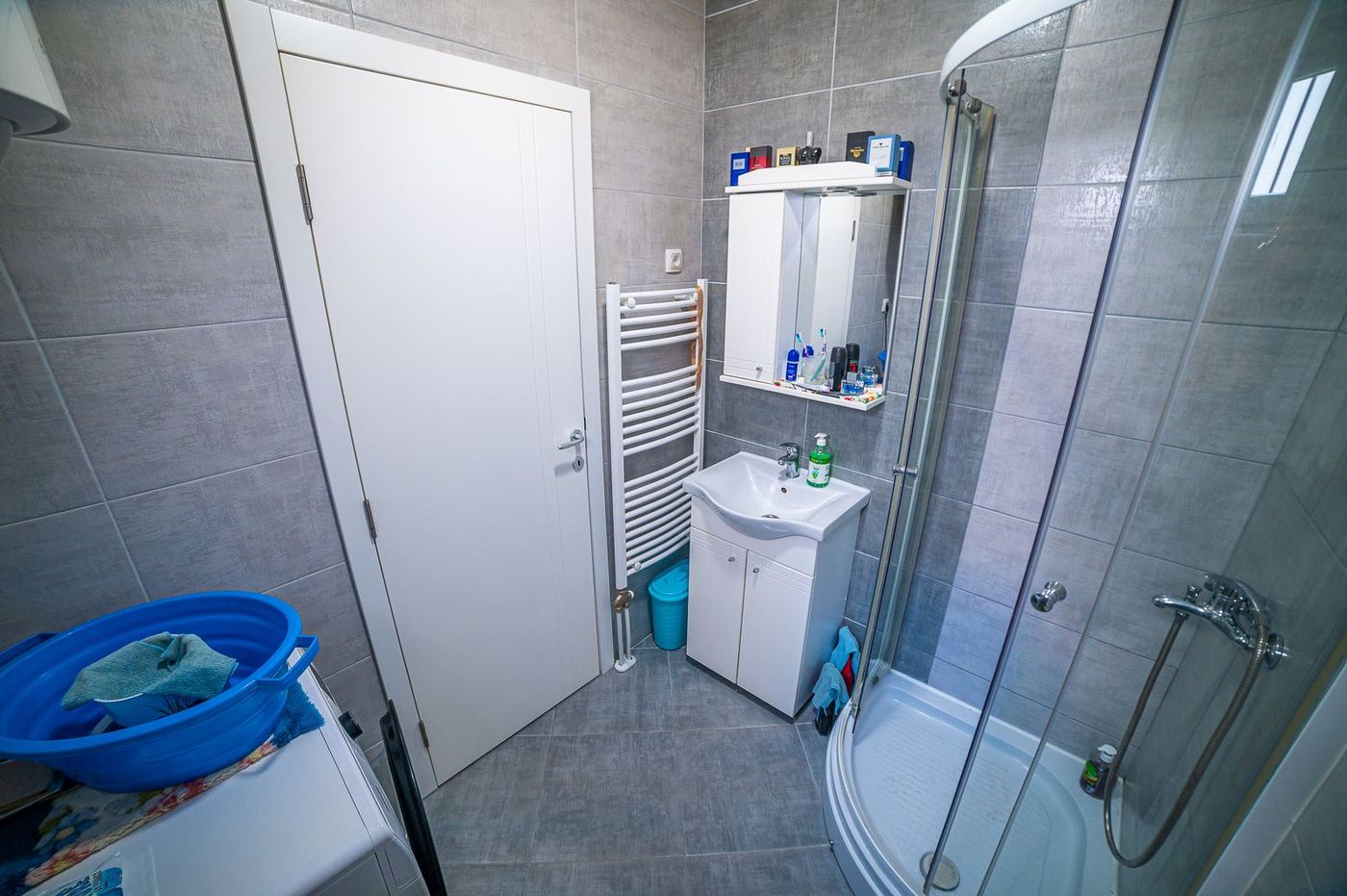 Nova zgrada   namešten stan sa parking mestom 5