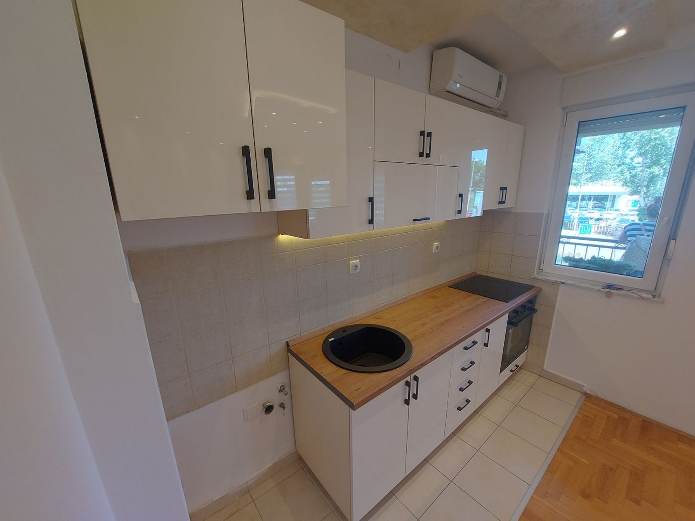 Odličan raspored  Stan novije gradnje   useljiv 2