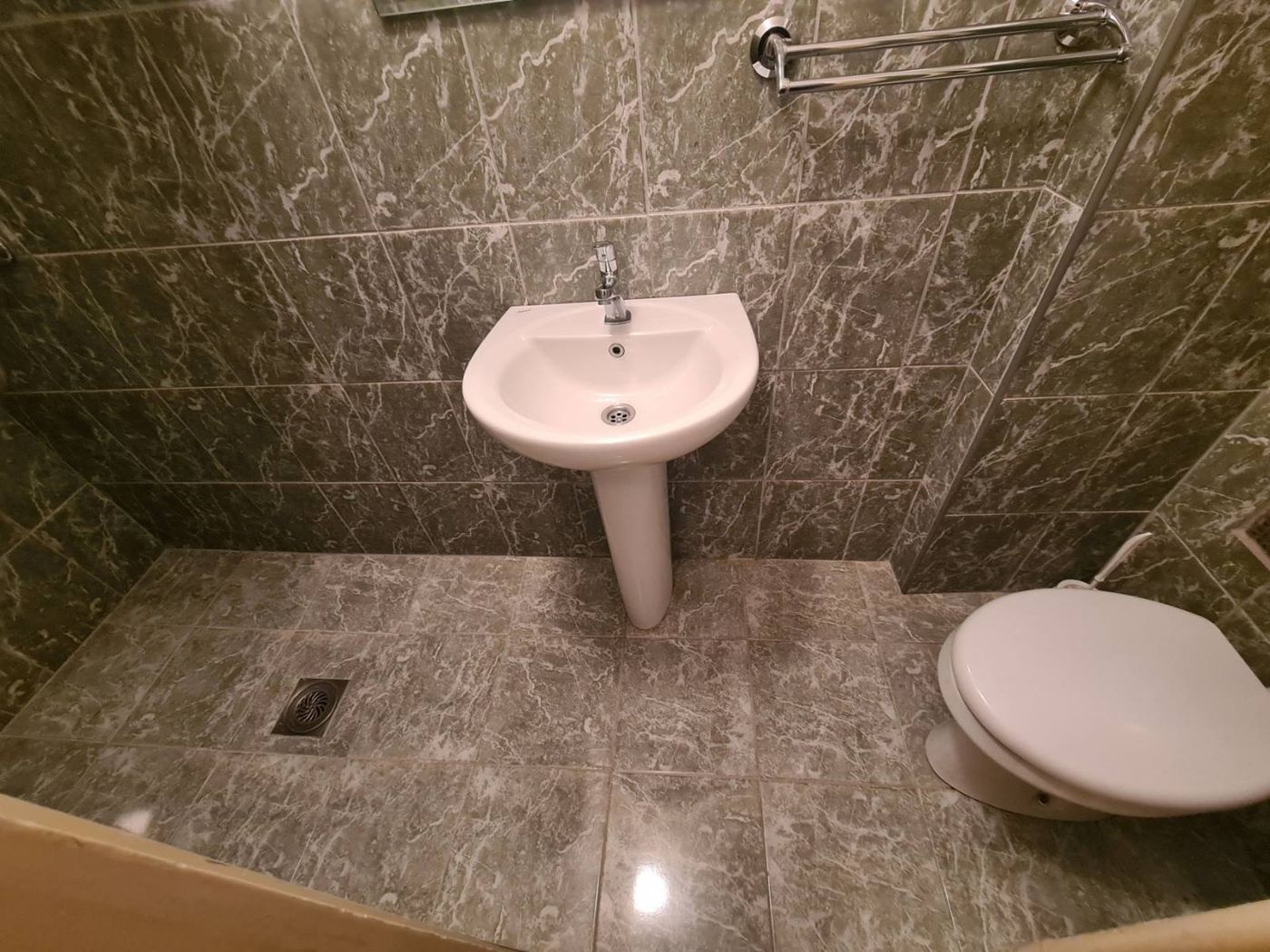 Komforan dvosoban stan na mirnoj lokaciji 5