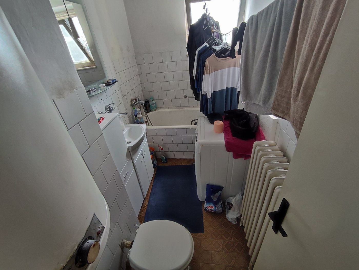 Uknjižen jednosoban stan na Sajmu 4