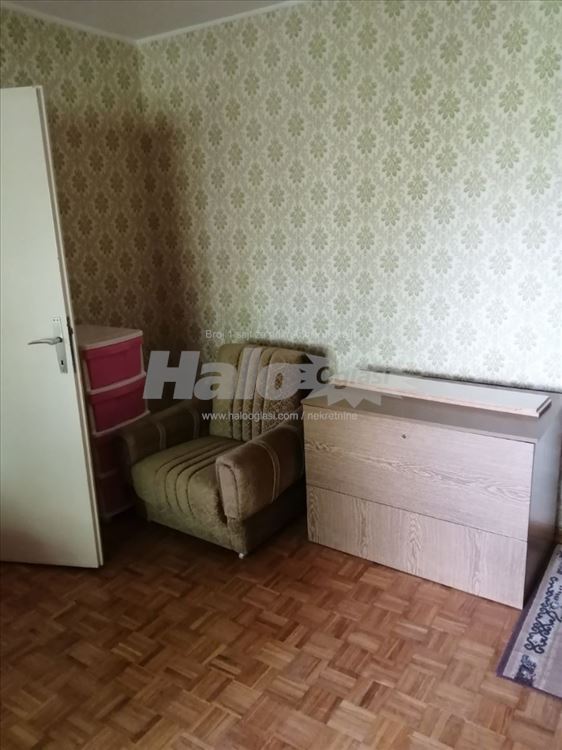 Izdajem stan u Somboru 5