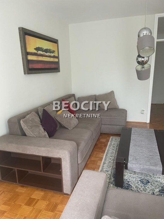 Trosoban stan, 70 m2, Centar, Ljubinke Bobić ID: 100734 2