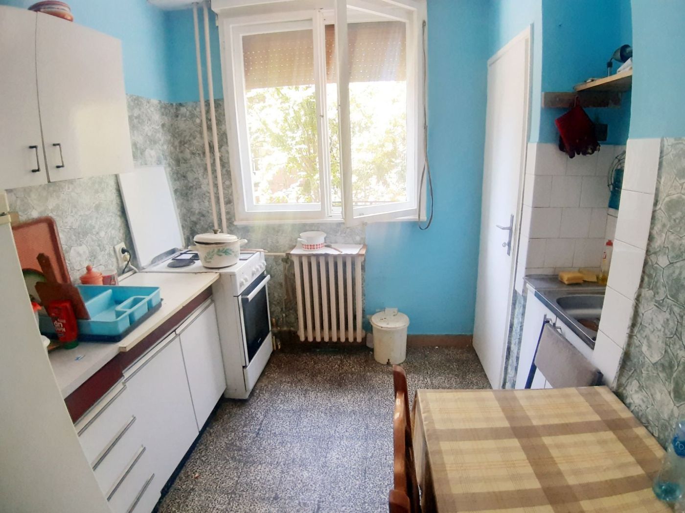 Uknjižen jednosoban stan   može biti 1 5   povoljno   062 792 583 3