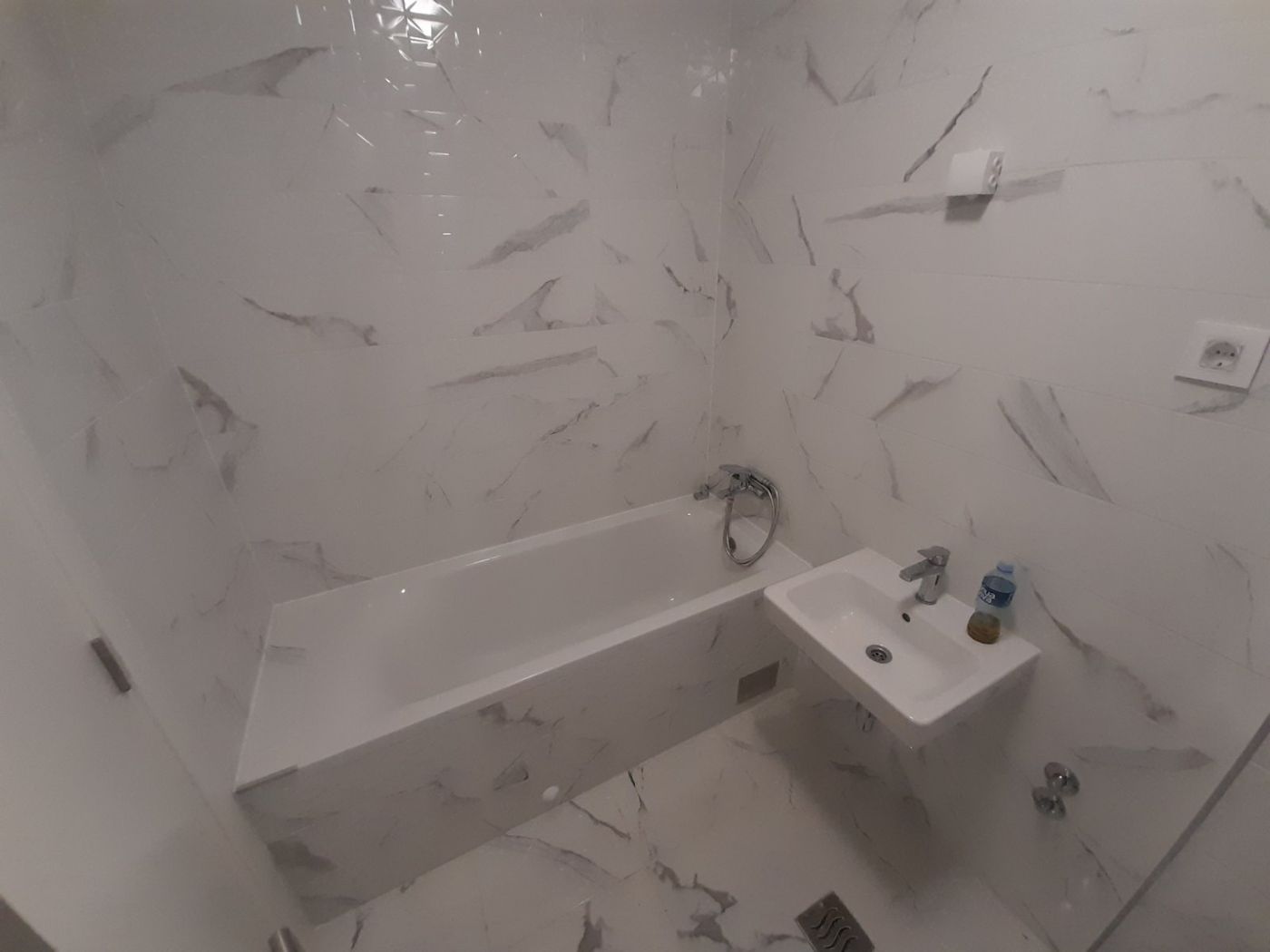 Nov neusaljavan   omdah useljiv dvosoban stan   062 792 583 4