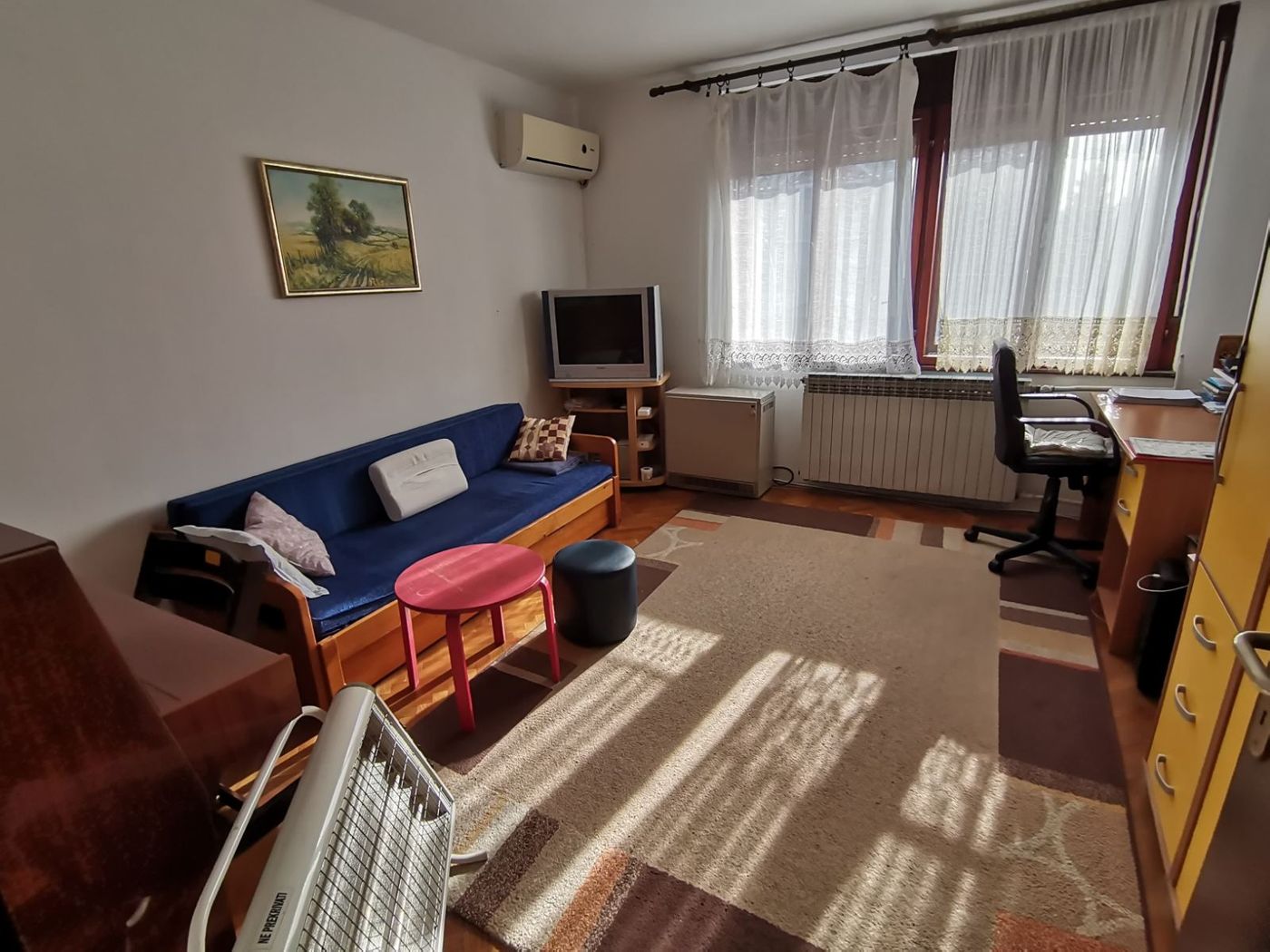 Uknjižen četvorosoban stan   2