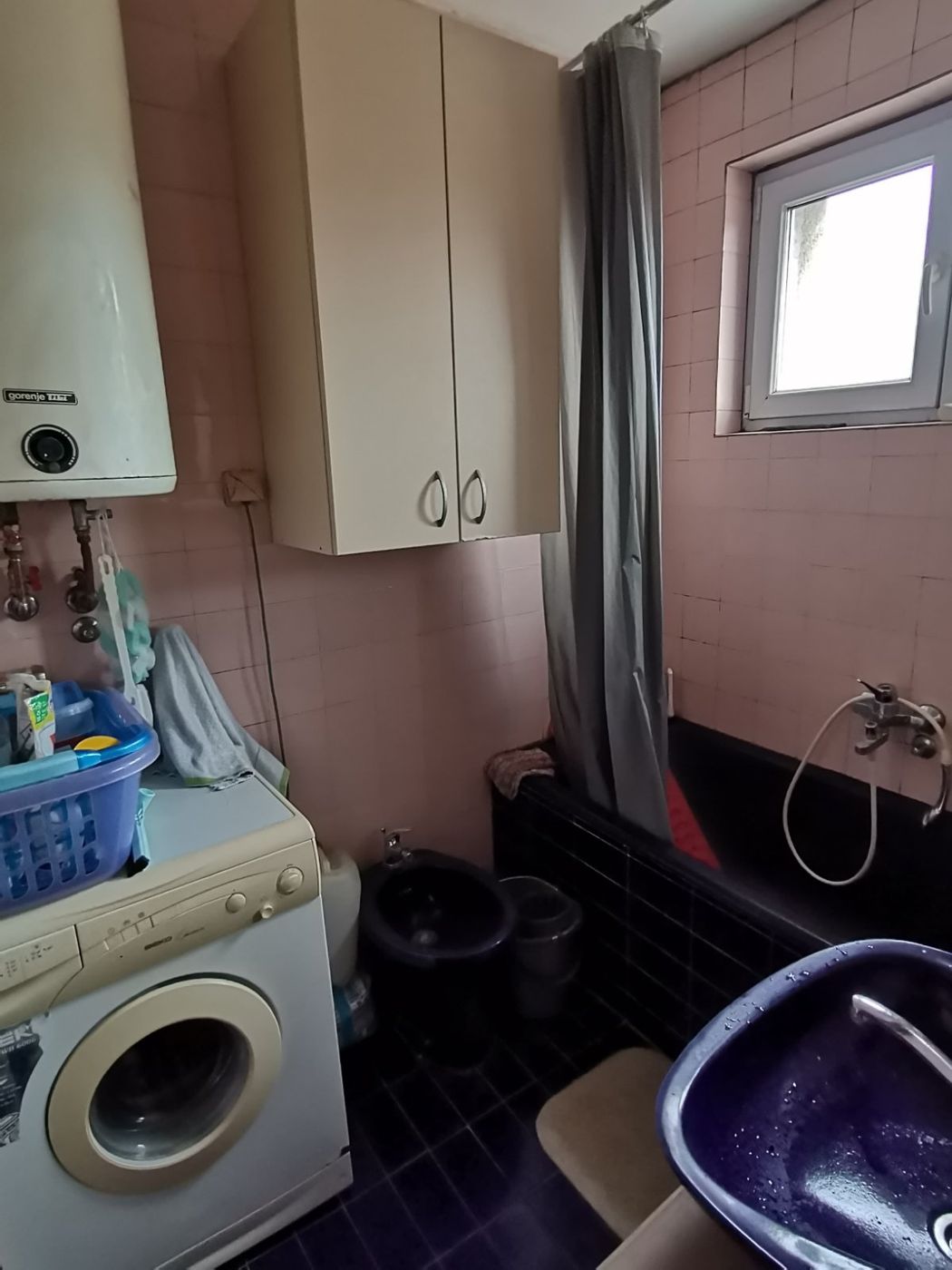 Uknjižen četvorosoban stan   5