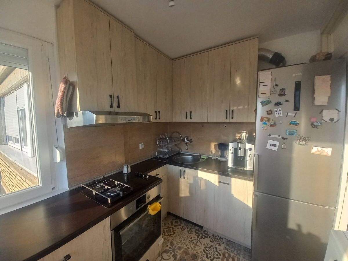 Komforan trosoban stan idealnog rasporeda  2