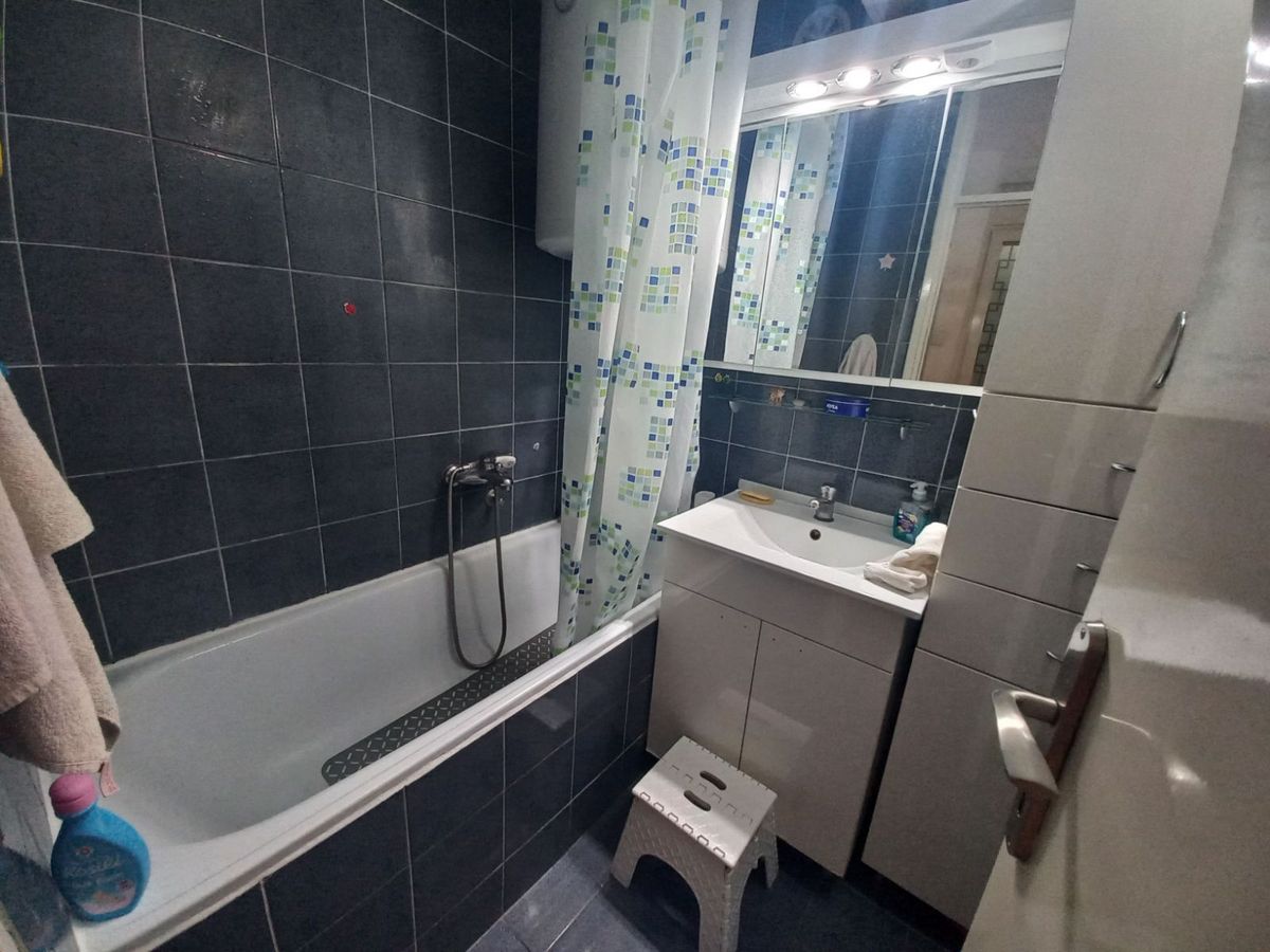 Komforan trosoban stan idealnog rasporeda  5