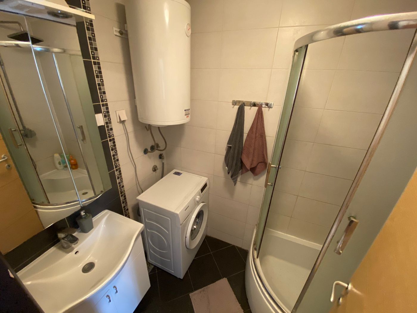 Najpovoljniji dvoiposoban stan   ODLIČAN  5