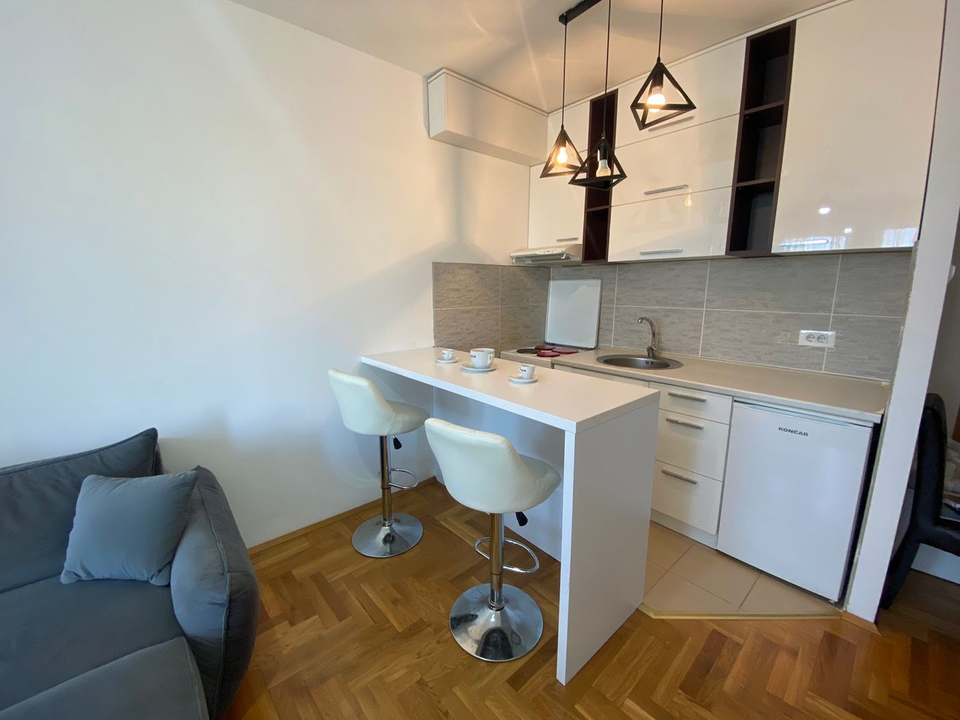 Fantastičan jednoiposoban stan   namešten i useljiv   2