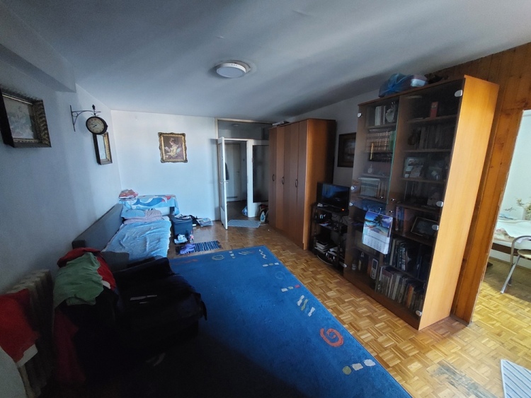 Dvosoban 58 m2  kod Botaničke bašte 3