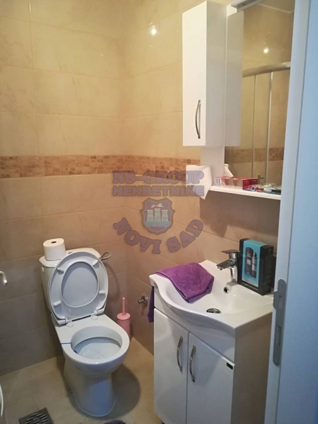 Uknjižen jednoiposoban stan   namešten   062 792 583 5