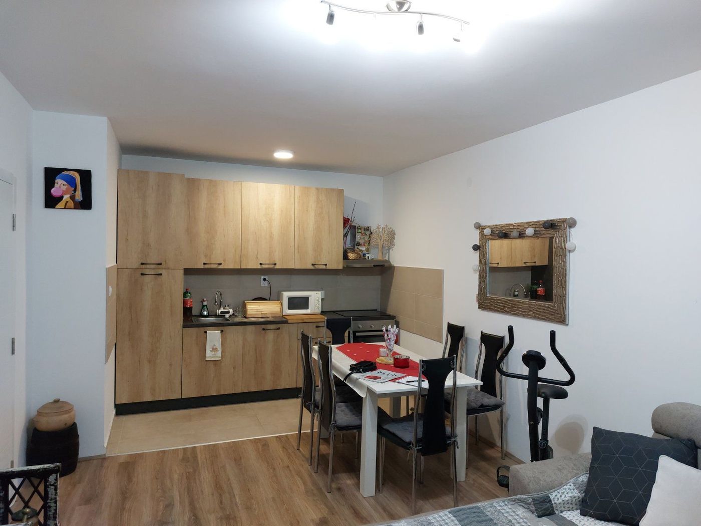 Odličan trosoban stan sa gratis terasom   parking mesto   062 792 583 2