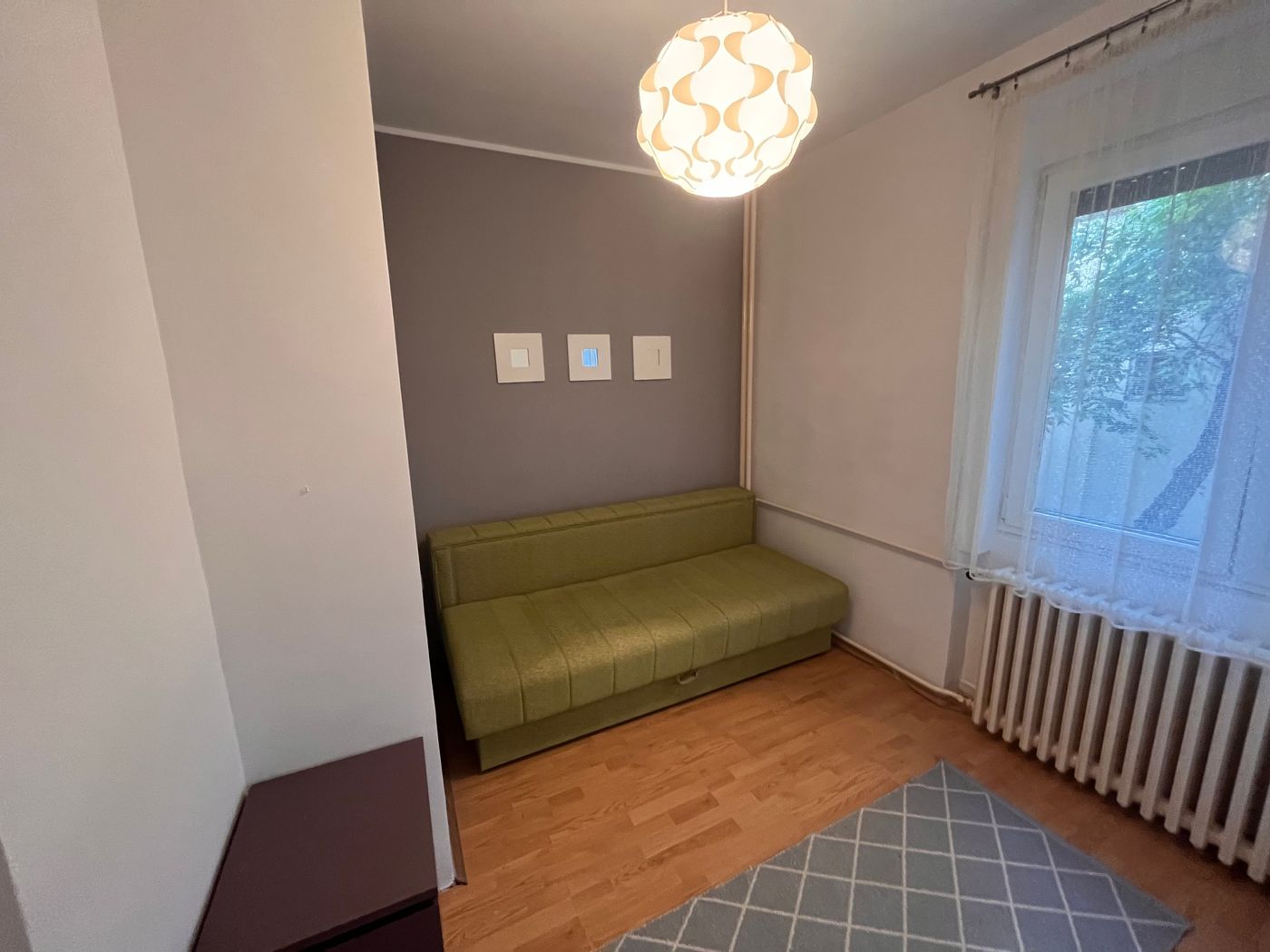 Uknjižen komforan dvosoban stan   062 792 583 2