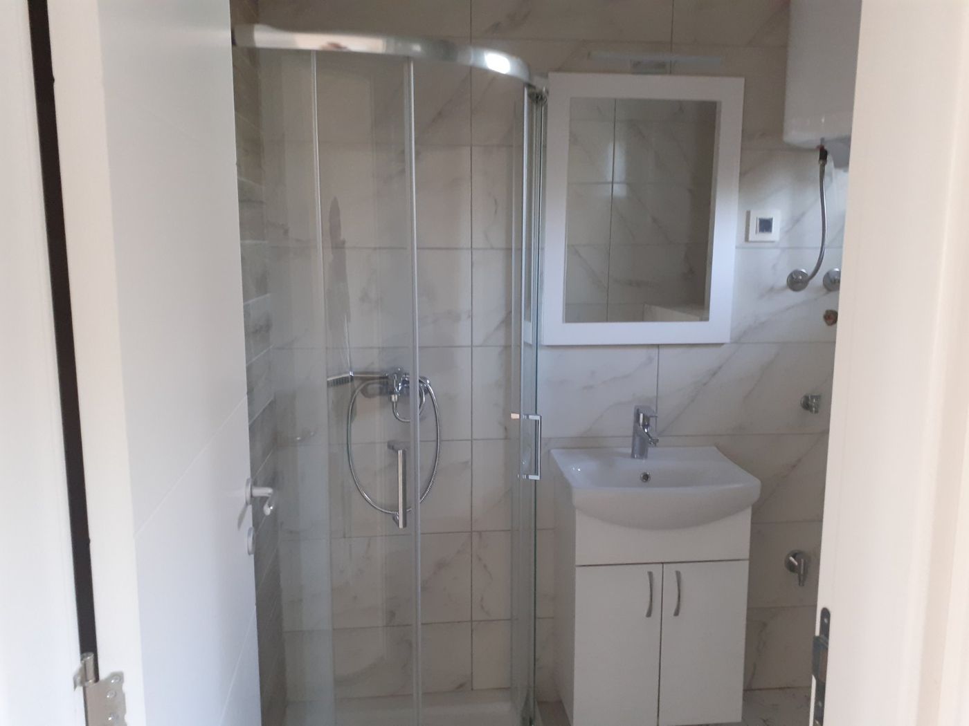 Garsonjera u novoj zgradi   useljiva 4