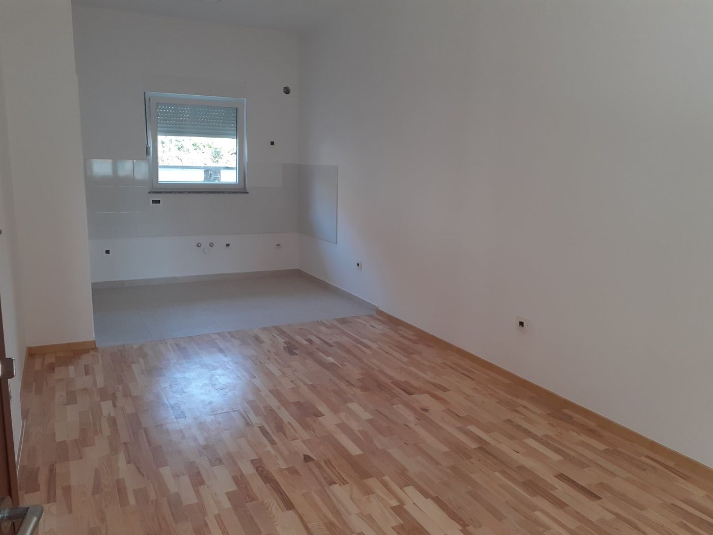 Garsonjera u novoj zgradi   useljiva 3