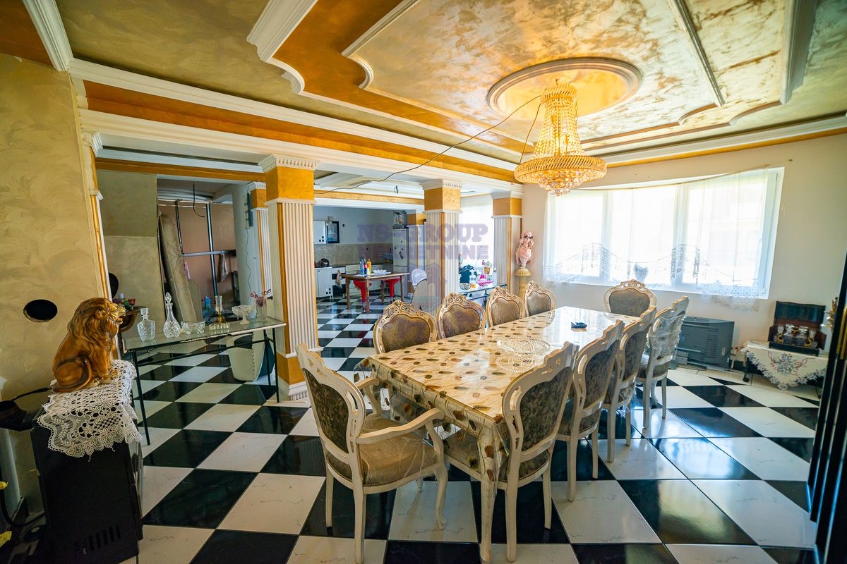 Uknjižena porodična kuća   380m2 u prirodi   NIJE FIKSNO HITNO   062 792 583 2