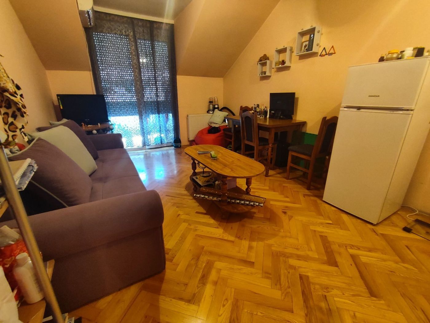 Kompletno nameštena  uknjižena garsonjera 2