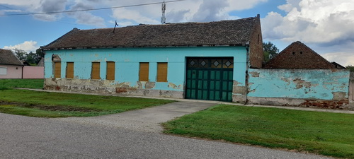 Prodajem kucu u centru Barande 150m2 na 12 ari placa 1