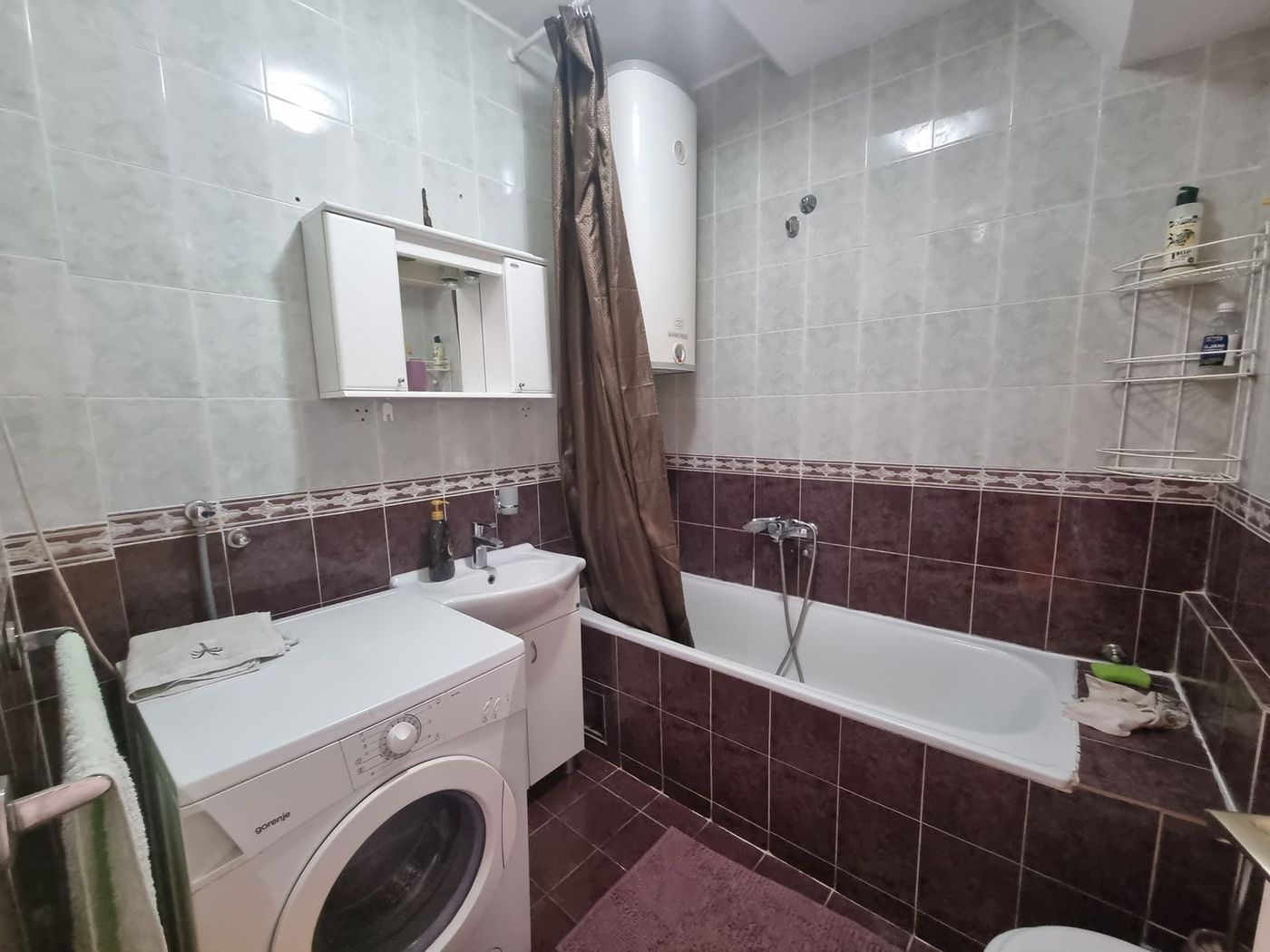 Uknjižen dvosoban dupleks na Grbavici 4