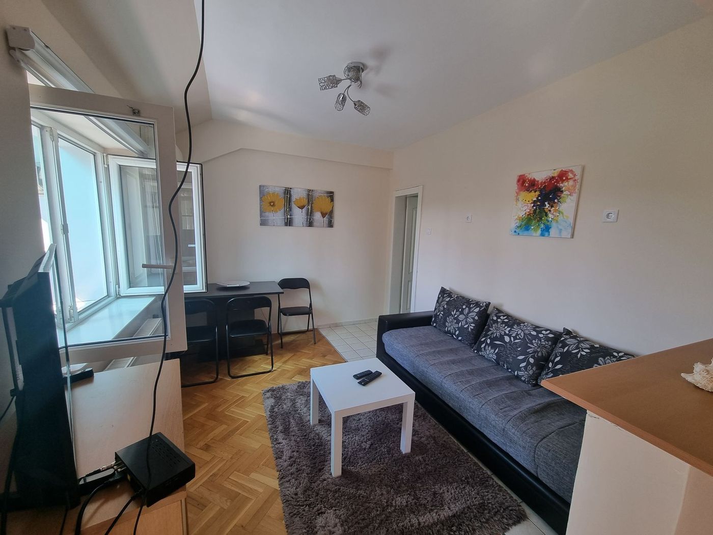 Uknjižen dvosoban dupleks na Grbavici 1