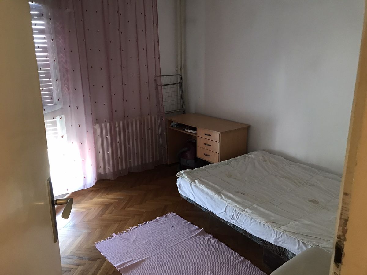 Kej   odličan trosoban stan   retko u ponudi   062 792 583 2