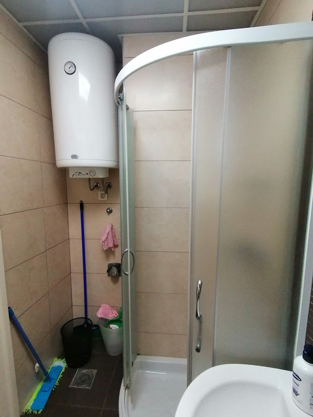 Uknjižen   strogi centar grada   namešten   062 792 583 5