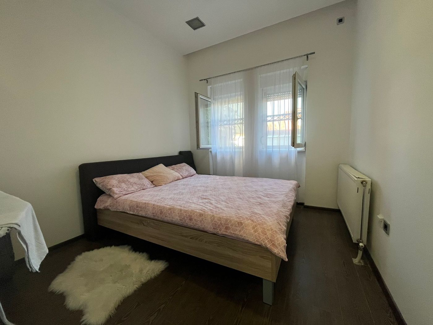 Odličan dvosoban stan   idealno za izdavanje   062 792 583 2