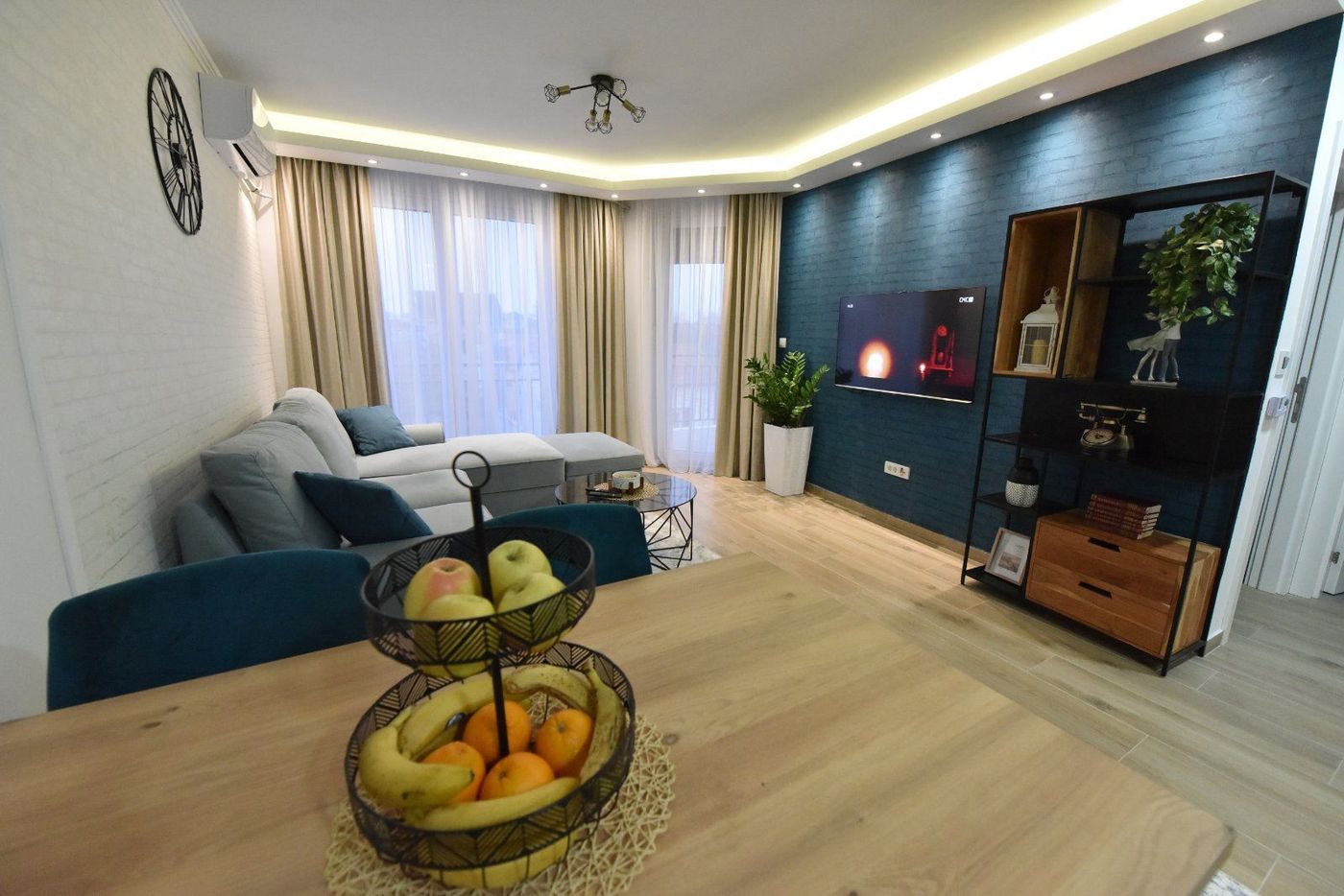 Nov  uknjižen   kompletno namešten   062 792 583 1