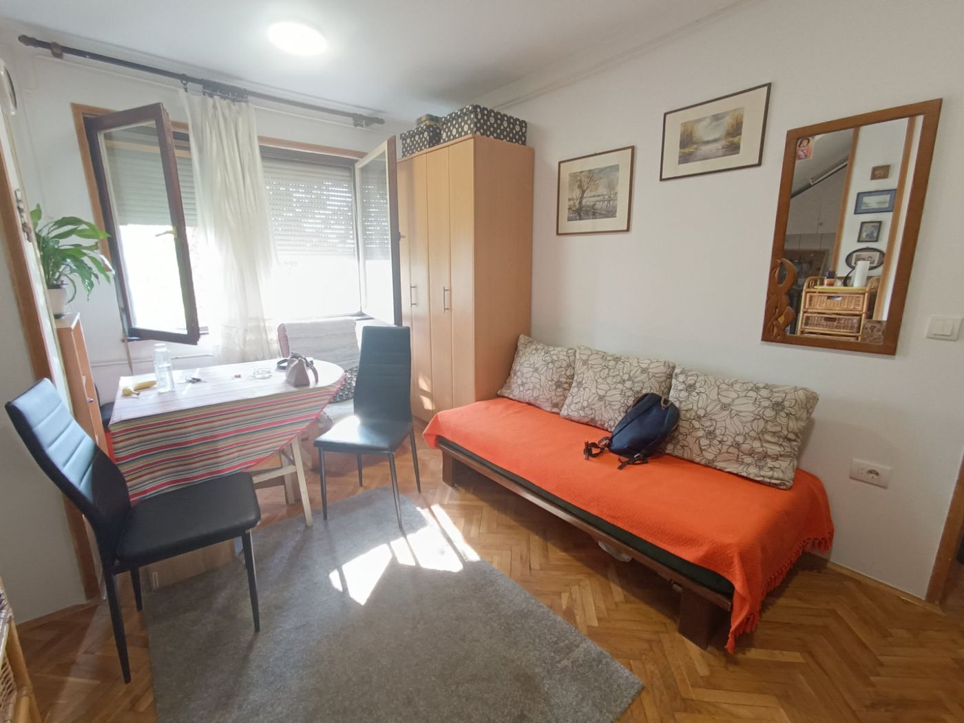 Uknjižen jednoiposoban stan   povoljno 2