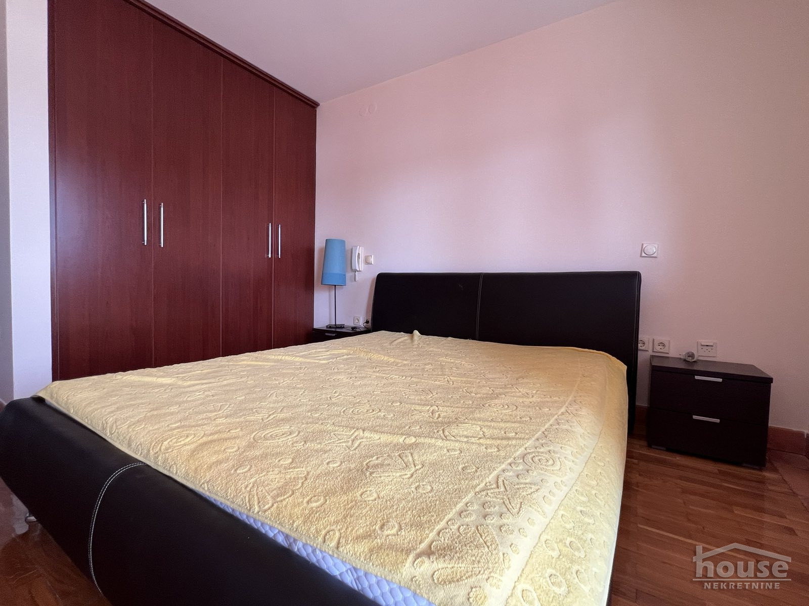 Kuće,NOVI SAD,KAMENJAR 120m2,1500€ , ID: 9115998 7