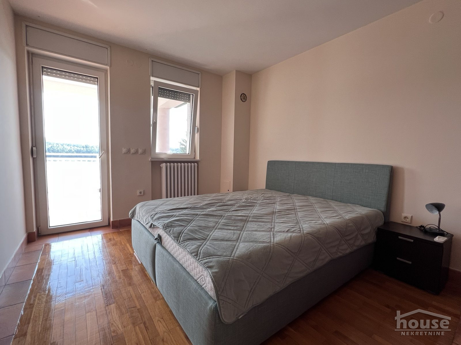 Kuće,NOVI SAD,KAMENJAR 120m2,1500€ , ID: 9115998 9