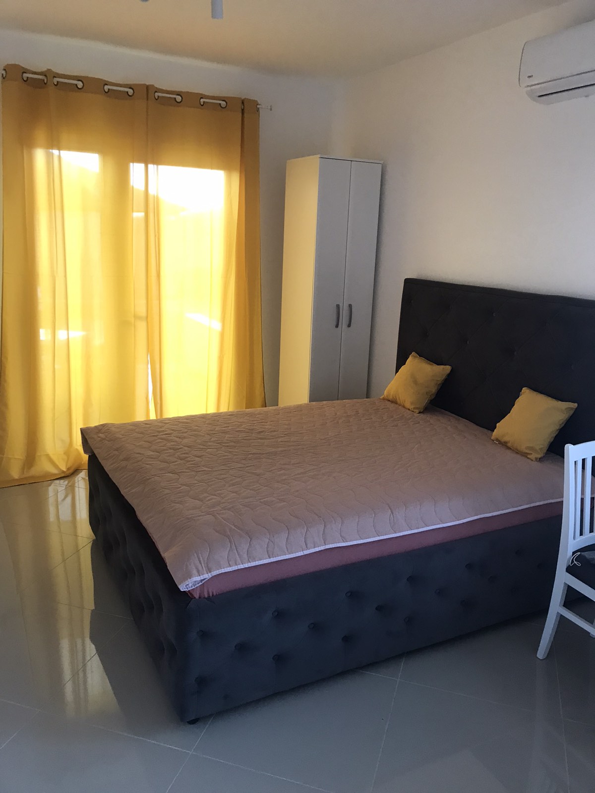 Izdaje se garsonjera 3