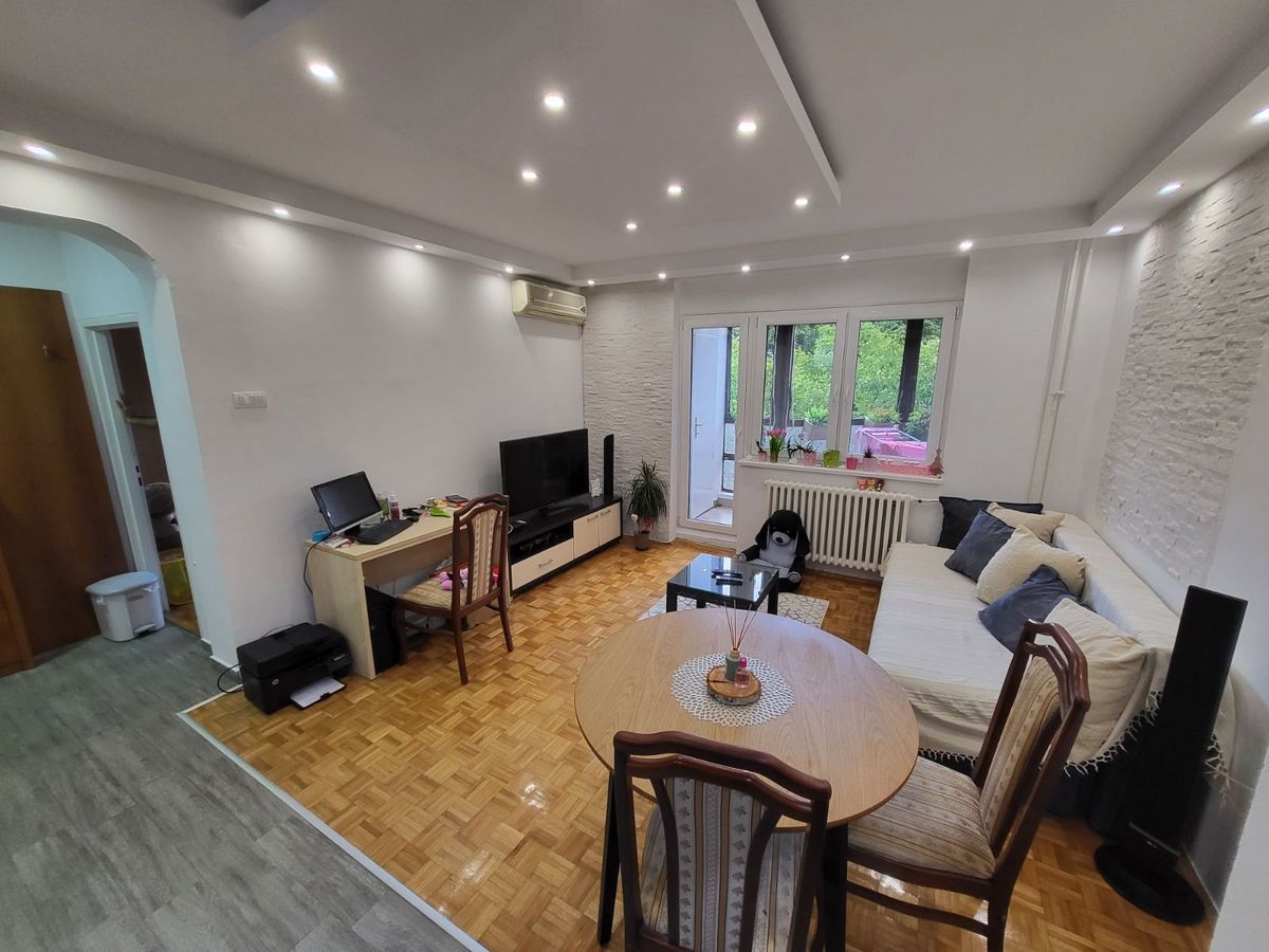 Fantastičan dvosoban stan na Novom Naselju 1