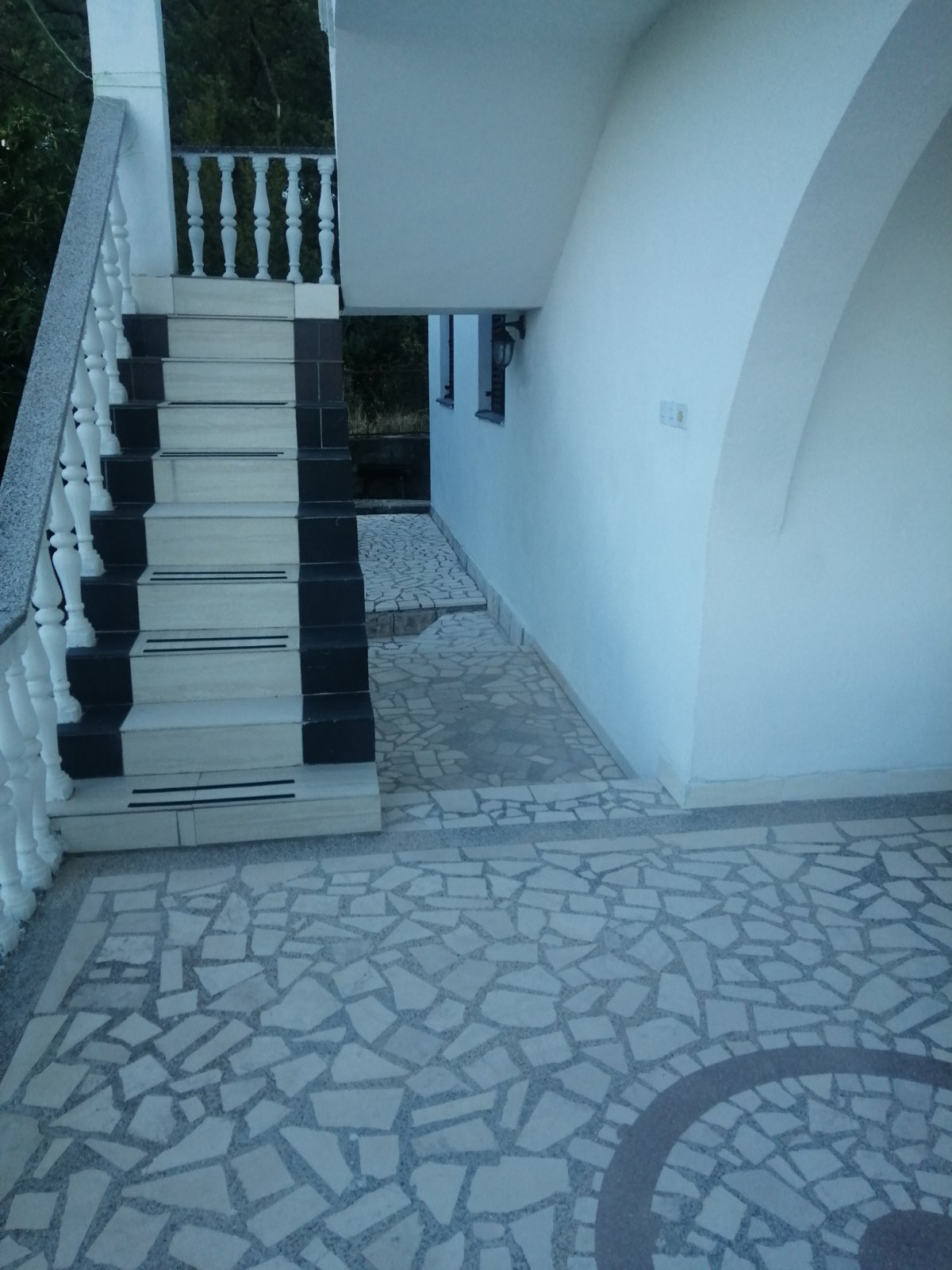 Hitno  Sutomore  objekat 730m2 3