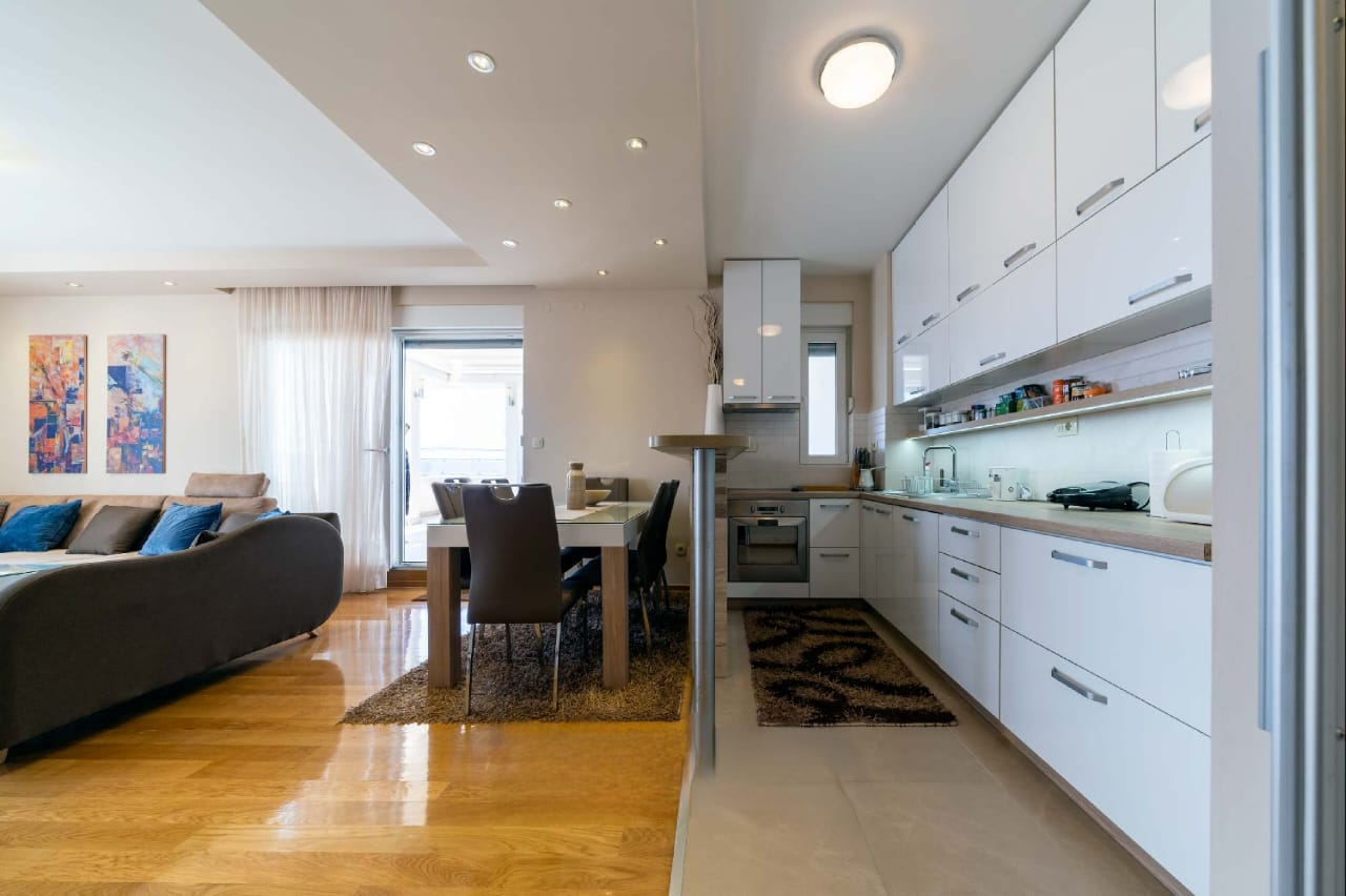 Lux penthouse  Bar 2