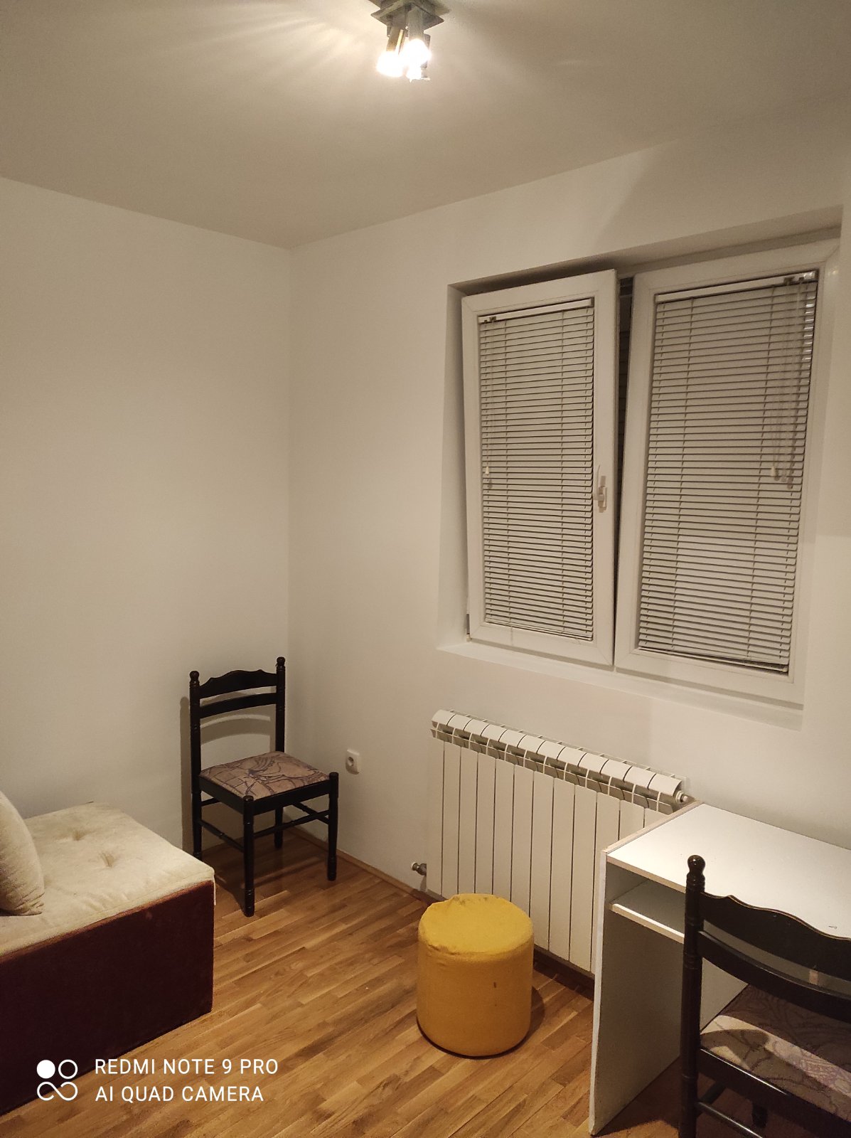 Polunameštena garsonjera sa odvojenom sobom 4