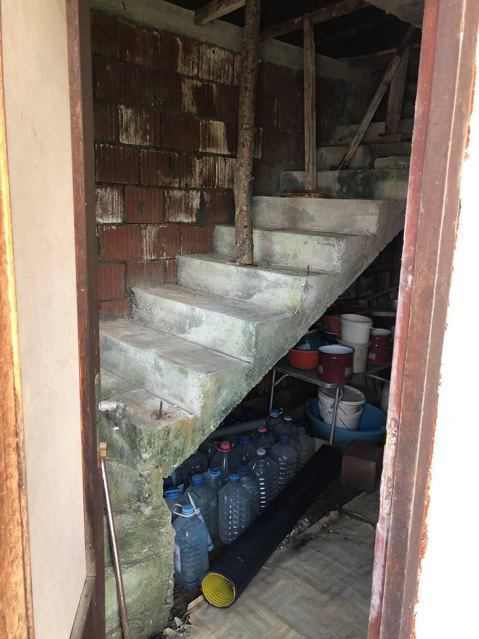 Bar  Šušanj  nedovršena kuća 3