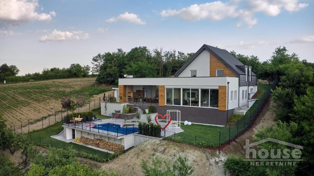 Kuće,SREMSKI KARLOVCI,SREMSKI KARLOVCI 310m2,4000€ , ID: 9115999 14