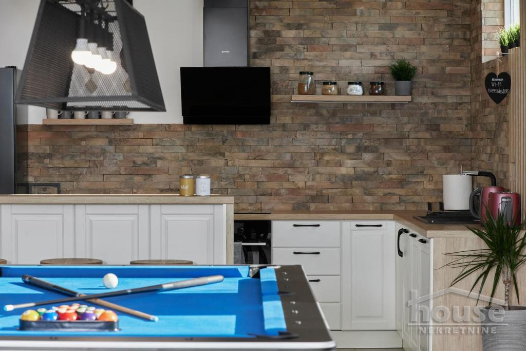 Kuće,SREMSKI KARLOVCI,SREMSKI KARLOVCI 310m2,4000€ , ID: 9115999 5