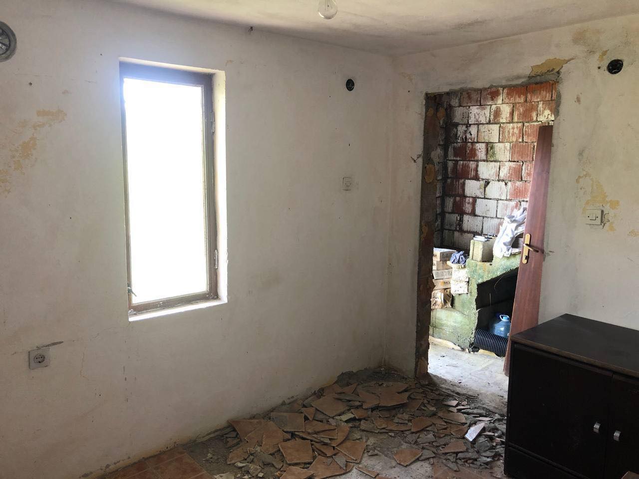 Bar  Šušanj  nedovršena kuća 5