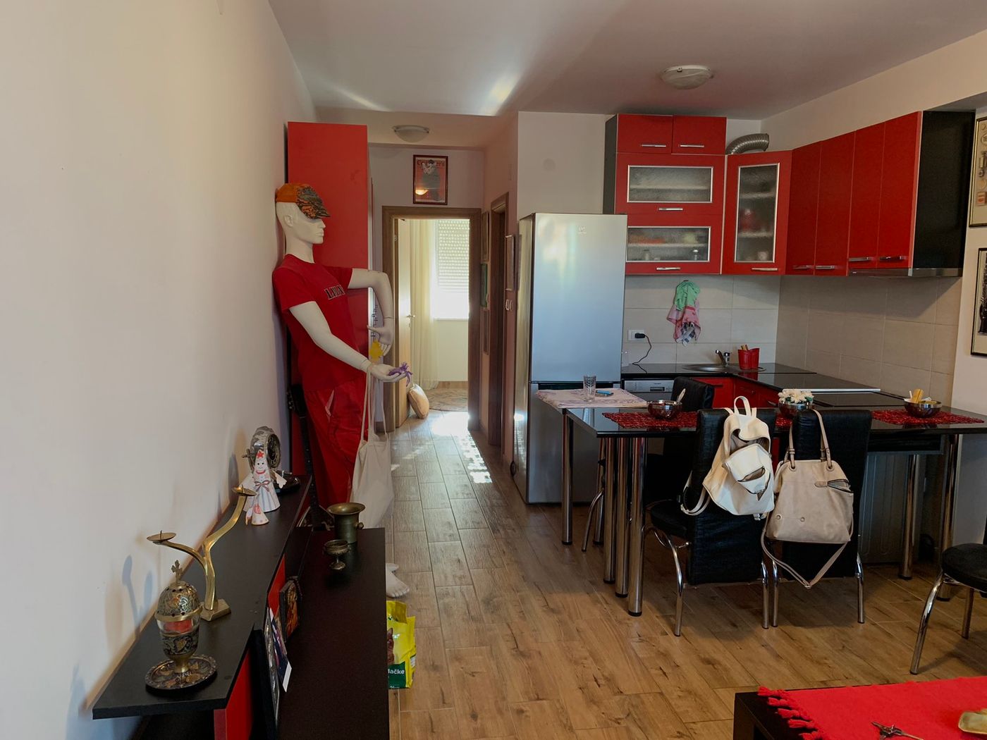 Uknjižen   neposredna blizina Patrijarha Pavla  bez ulaganja 2