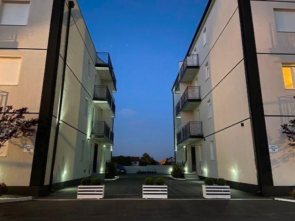 LUX STANOVI OD 29 DO 115 M2 U STAMBENOM KOMPLEKSU 5