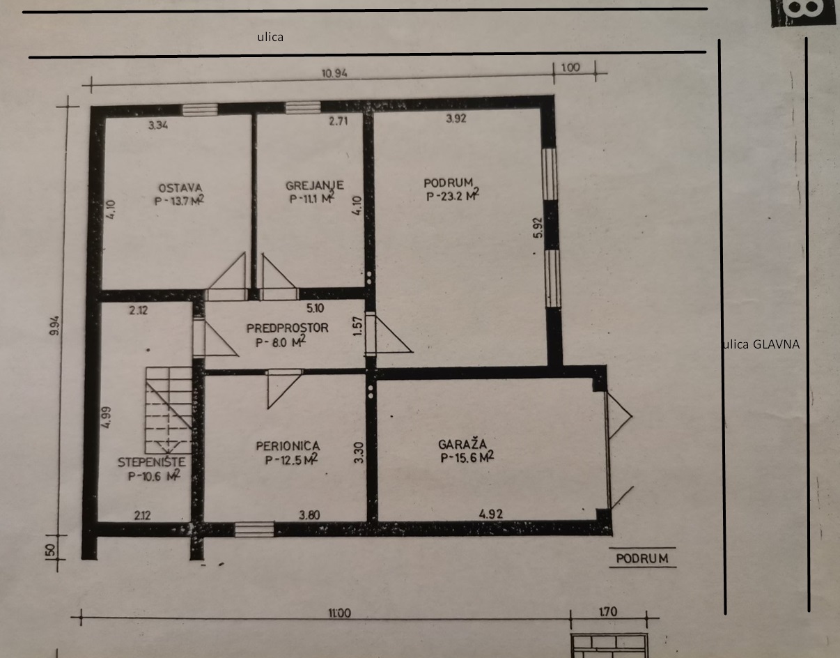 Prodajem visespratnu porodicnu kucu u Novim Karlovcima Indjija 3