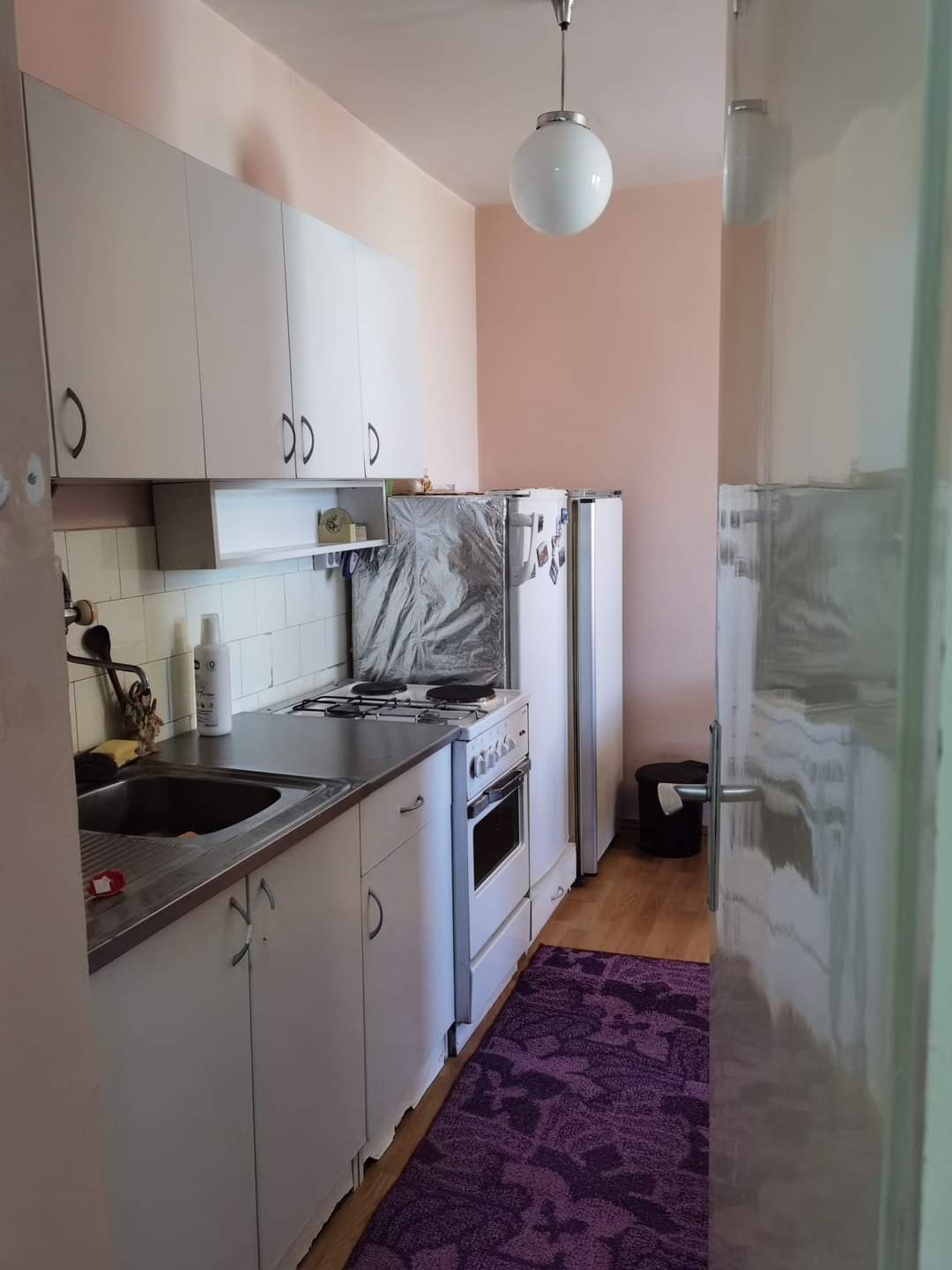 Namesten stan za izdavanje u Leskovcul 3