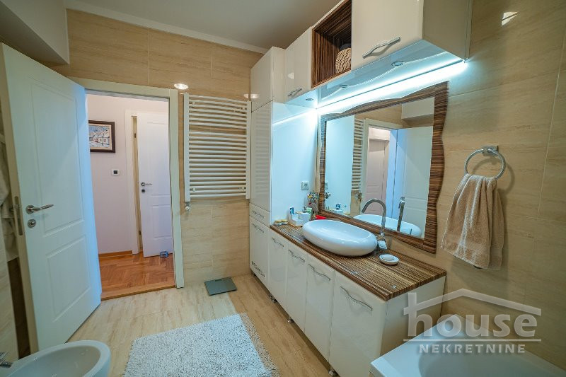 Stan,NOVI SAD,BULEVAR 127m2,334750€ , ID: 1058949 12