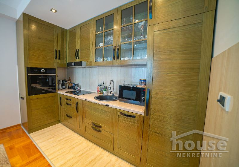 Stan,NOVI SAD,BULEVAR 127m2,334750€ , ID: 1058949 6