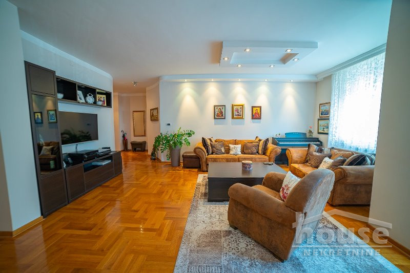 Stan,NOVI SAD,BULEVAR 127m2,334750€ , ID: 1058949 4