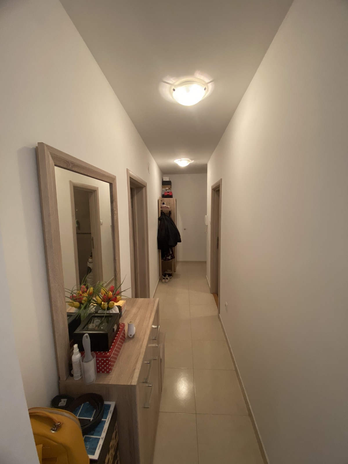 Prodajem komplet namesten stan na izuzetnoj lokaciji 1